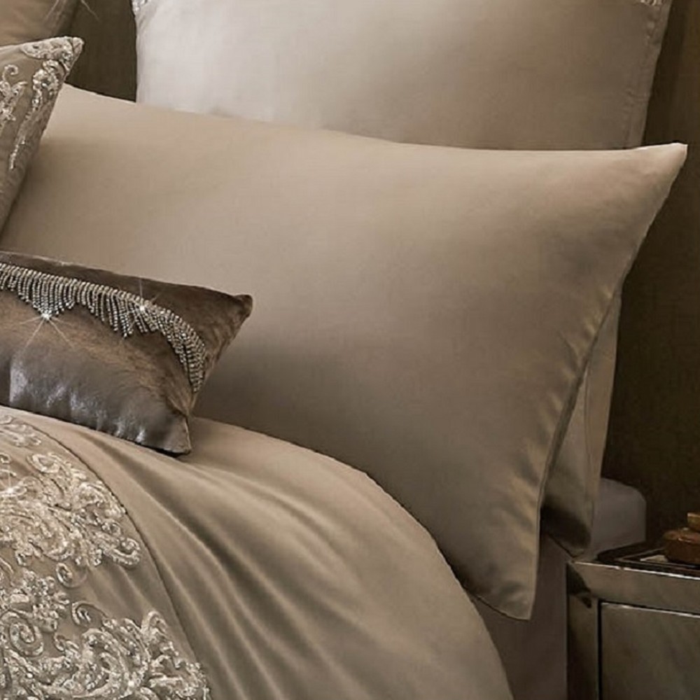 Savoy Blush Bedding by Kylie Minogue At Home House of Bedding